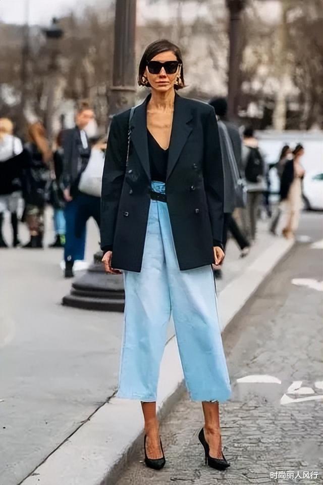 西装|秋天西装这么穿更有时尚感，既能满足通勤需求，还能藏肉让你显瘦