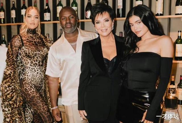 科勒|科勒参加高端宴会,38岁挑战“豹纹装”,身段窈窕韵味十足!