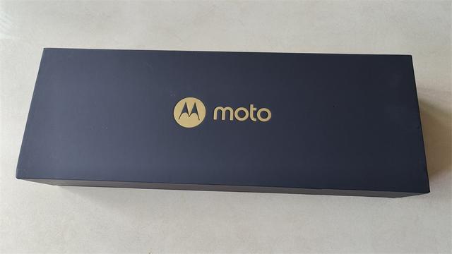 gtx|「邀赏」两峰并峙二水分流，MOTO手机下周二发布折叠、直板双旗舰