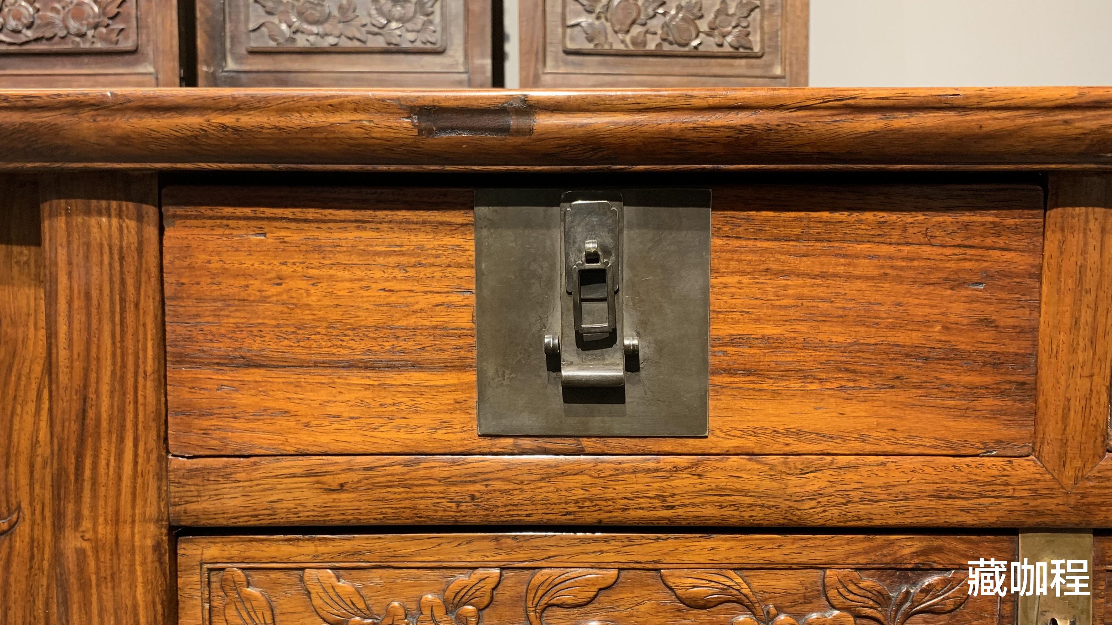 |闷仓变抽屉，黄花梨联二橱因此而唯一