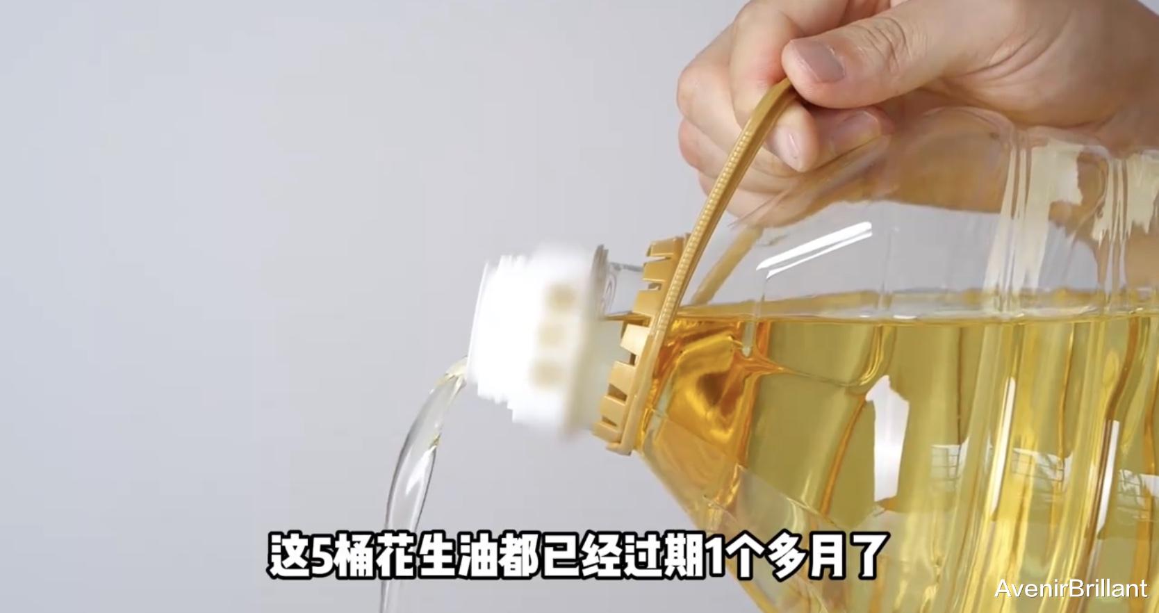 明知商品过期还买,顾客道德有问题,商家被判十倍赔偿不冤
