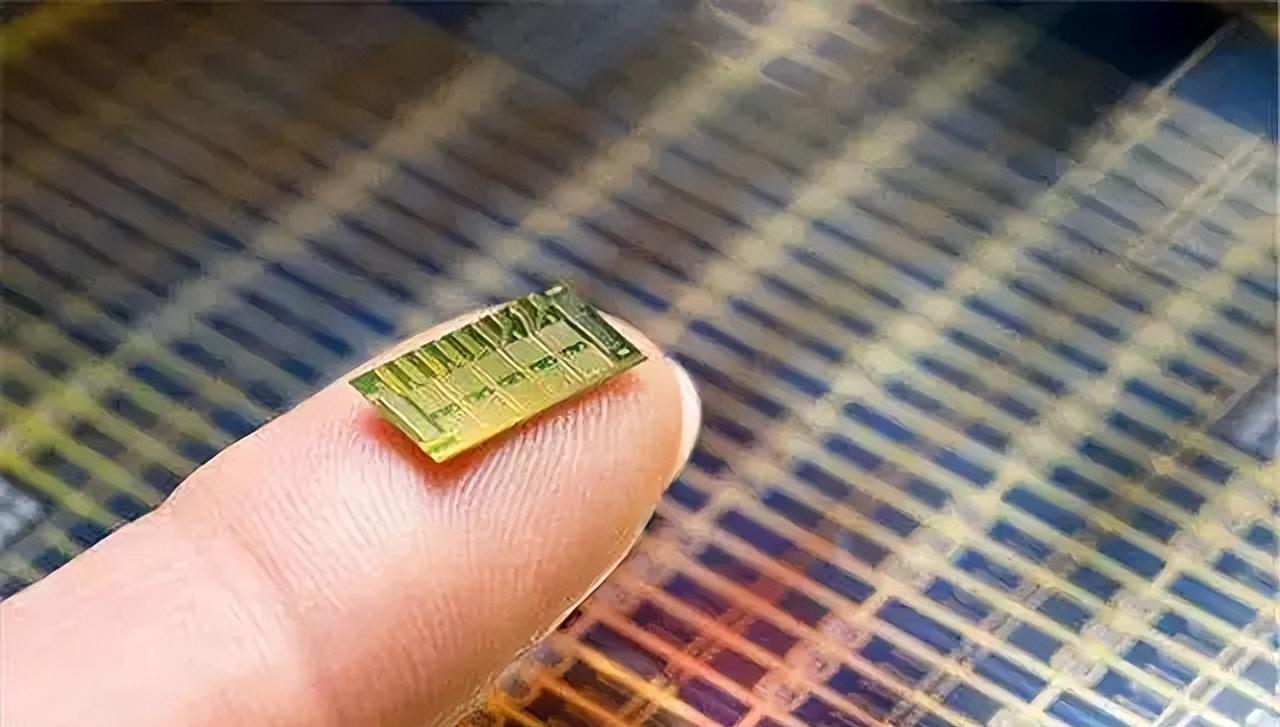 芯片|国产存储芯片突然宣布最新技术突破，成功反超美日韩芯片