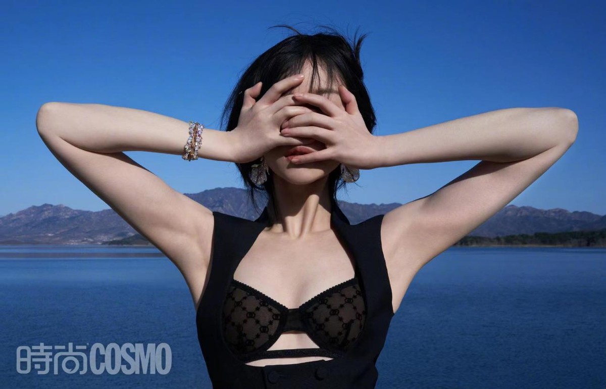 倪妮|倪妮Gucci女王不是白叫的！新大片蕾丝裙配皮草造型封神，名媛范十足