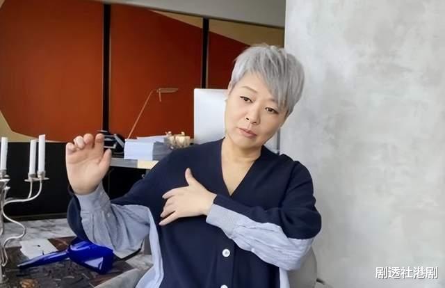 金燕玲|67岁知名女星宣布复出！两度抗癌成功，化疗后头发眉毛都掉光