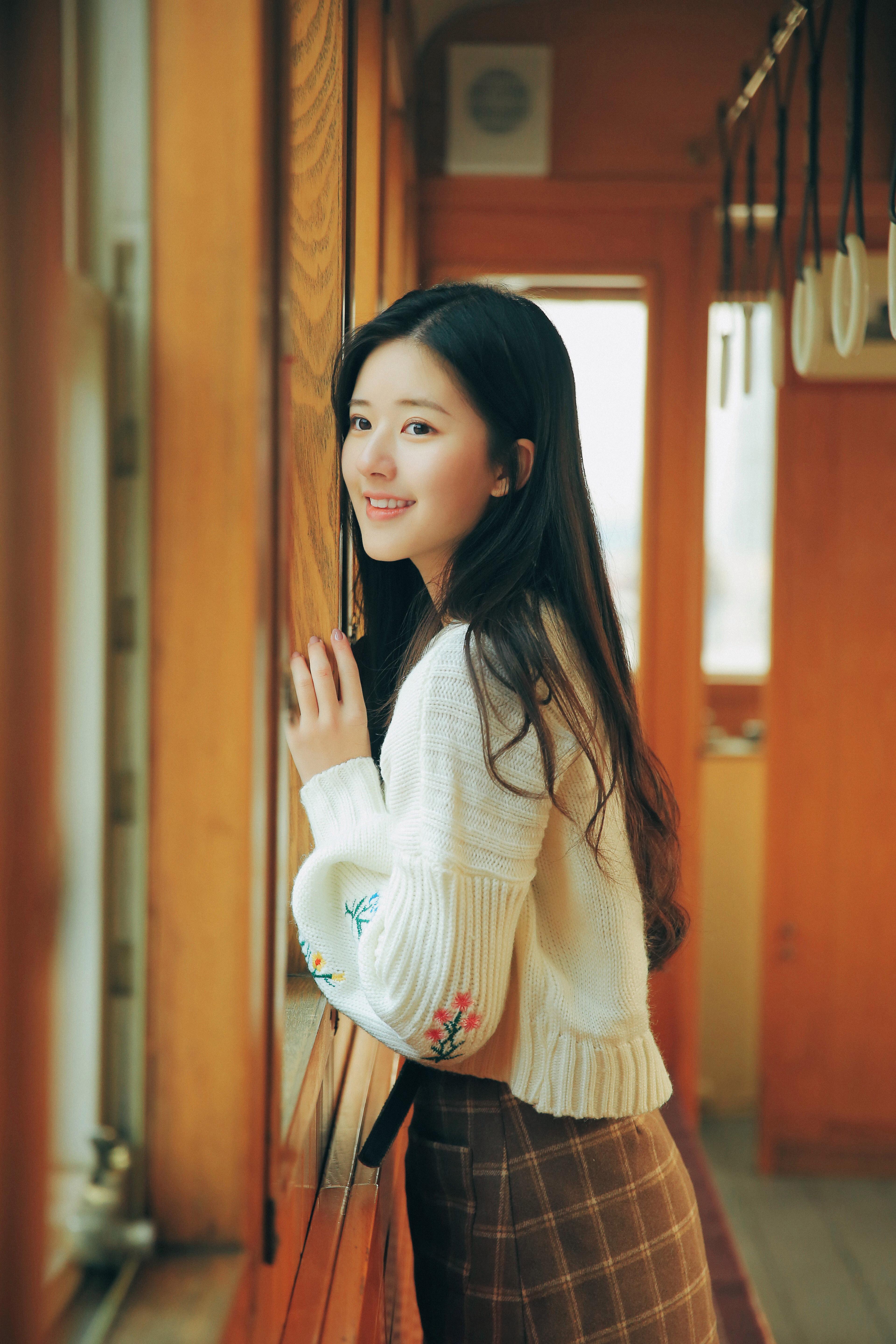 张嘉倪|美图分享｜赵露思，真实、随性、自在、大咧咧，甚至有些“二”！