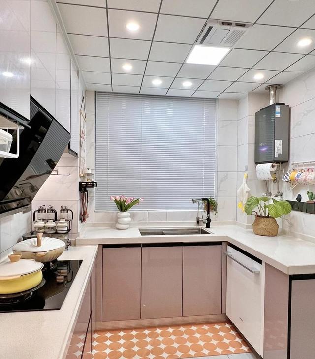 江苏夫妇拒绝“过度装修”,把115㎡家装修得堪称教科书,超有品味