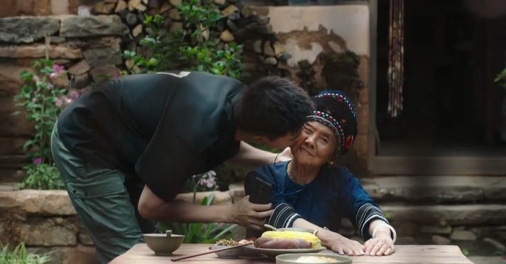 去有风的地方|去有风的地方:谢之遥的吻,阿奶的娇羞,完美还原隔代亲的真实