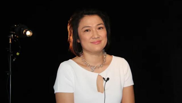 田朴珺|7位内地富豪妻子的颜值,马化腾老婆大气,王思聪妈妈气质高贵