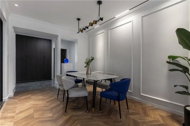 130㎡现代简雅风,极简的无主灯设计,营造一个高级优雅的空间