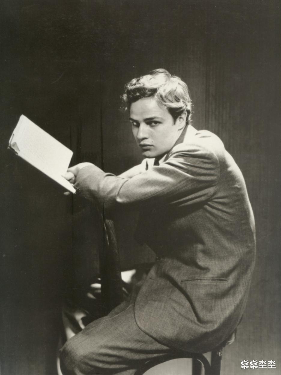 鞠婧祎|用一生向世界复仇，浪荡不羁的马兰·白兰度毁天灭地的一生