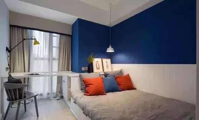 给小房间做个榻榻米床,不用靠窗也能很靠谱!