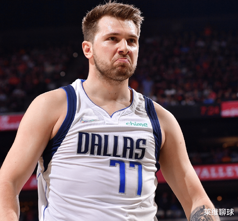 太阳队|第一名嘴杨毅拿CBA嘲讽NBA黑哨！揭秘7大争议吹罚，都对太阳不利