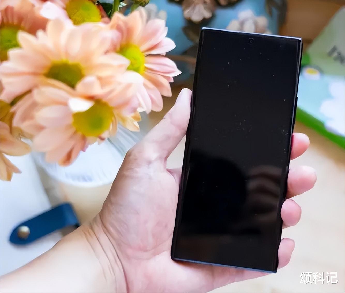 中兴|骁龙8处理器+9倍光学变焦，12+512GB售价感人，这款手机好评如潮