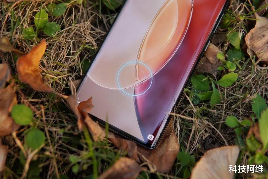 击败小米和iQOO，冲上新机流畅榜第一名，好评率高达98%