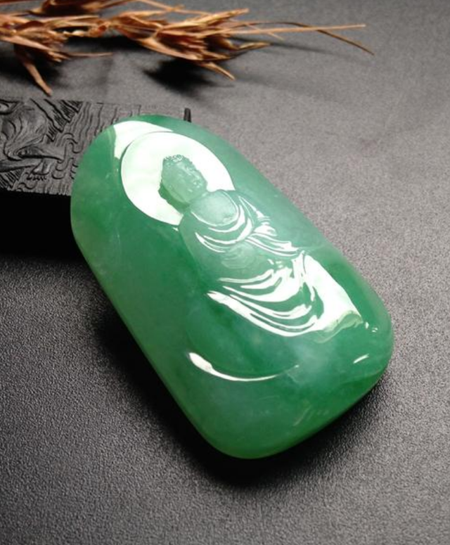 |发黄、暗淡、水头变差,为什么你的翡翠变种了?