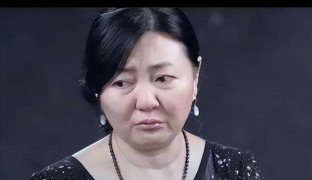 30年前重庆保姆偷走雇主儿子,2018年养废后送回:让亲妈给你房子