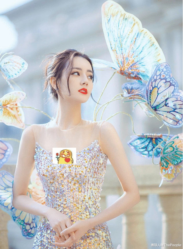 维多利亚的秘密|同样挥动着“翅膀”:有女星美若天仙、惊艳四座,有人像扑棱蛾子