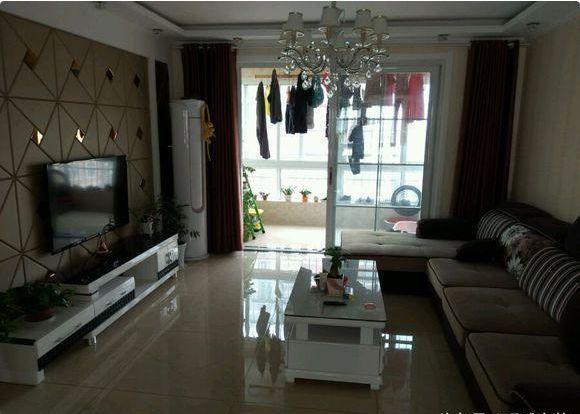 经过5年多的奋斗,买下115平新房,找熟人装修12万,效果很接地气