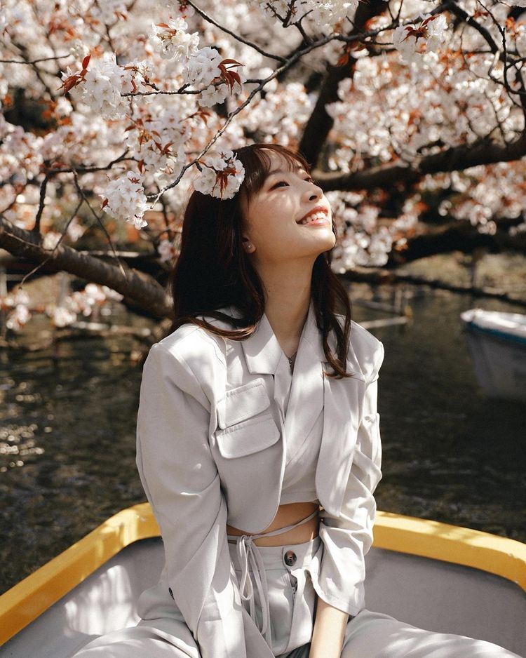 藤川らるむ|混血正妹《藤川らるむ》甜甜微笑好心动！ 现役JK有着令人称羡大长腿！