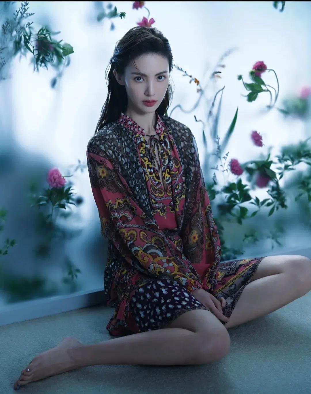 金晨|顶级性感名模金晨,冷感、美艳,出类拔萃