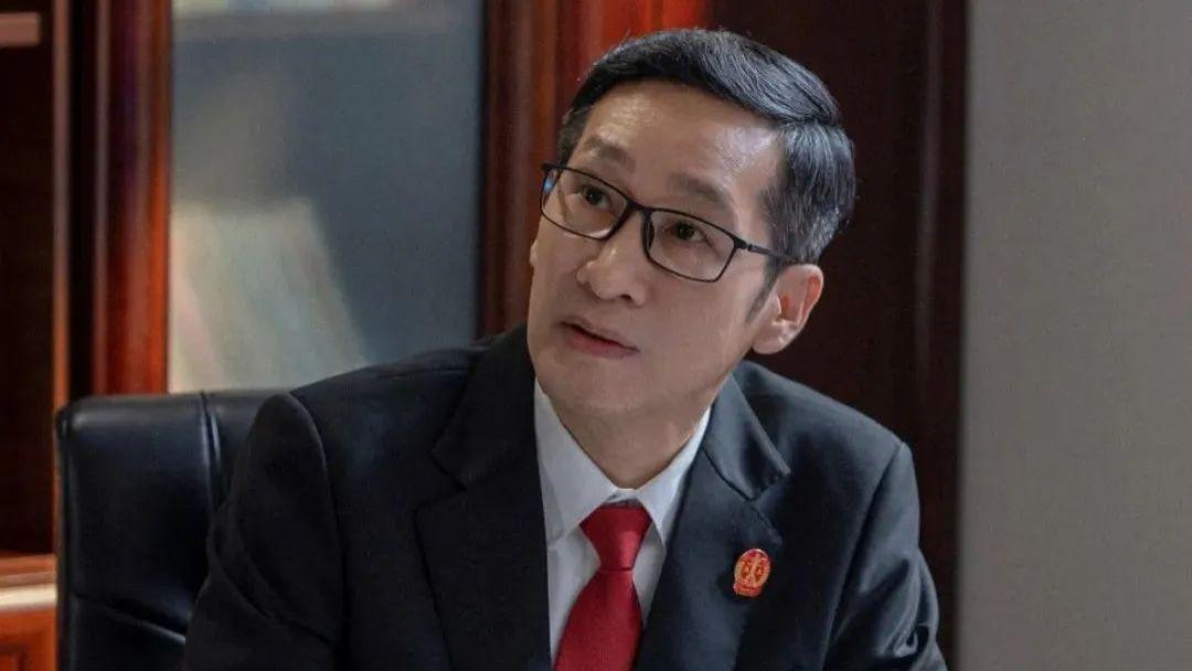 王劲松|“斯文败类”中的天花板，娱乐圈的小鲜肉好好学着点