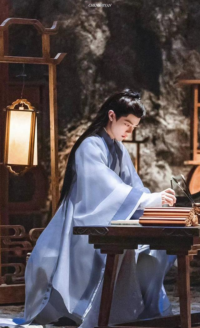 肖战|官宣！肖战《玉骨遥》正式进入定档倒计时，原音加持，再曝新海报