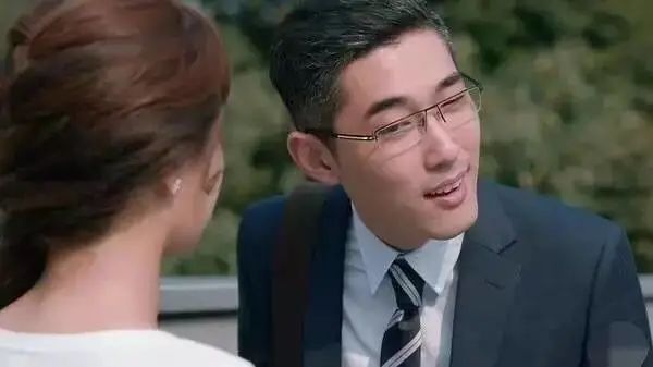 正午阳光|张艺兴创历史,他演了正午第一部大烂剧