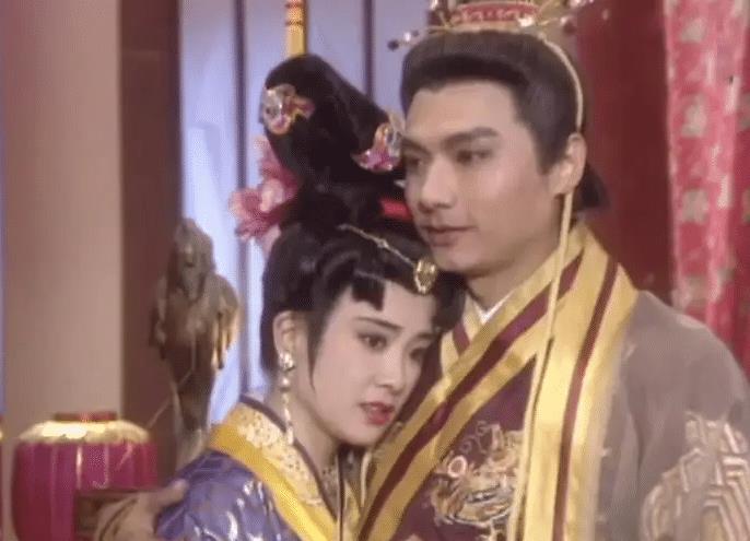 香港小姐|林钰洧夺得2022年港姐冠军,却被嘲全靠爸爸和TVB换头术?