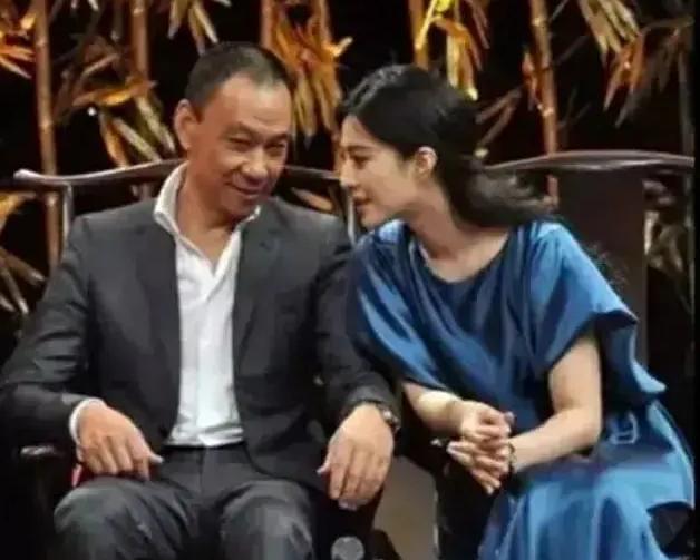 王学圻|与“绝色女星”闹绯闻，花200万和发妻离婚，如今76岁仍单身！