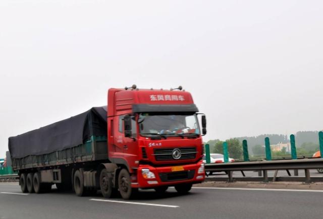 “夫妻车”成为大货车的主流?他们都是真夫妻吗?内行人道出实情