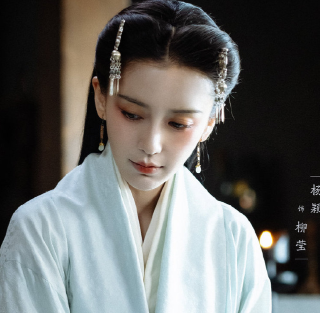 黄晓明|演员黄晓明:和曾经以为是命中注定的杨颖分开后,过得如何了?