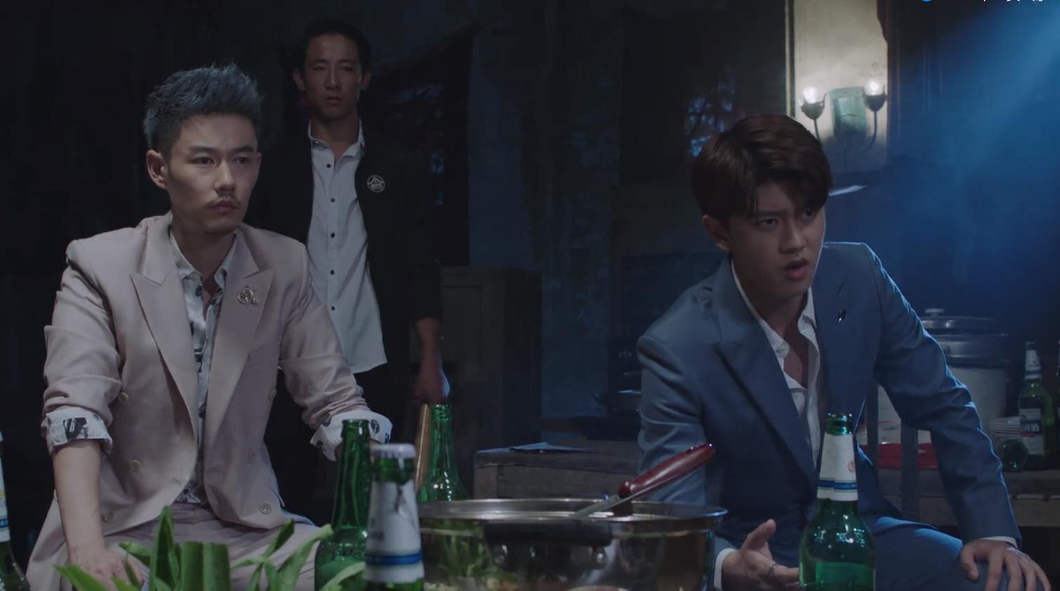 警察 警察和毒贩炒CP，洗剪吹发型当卧底，这是缉毒版“雷霆战将”？