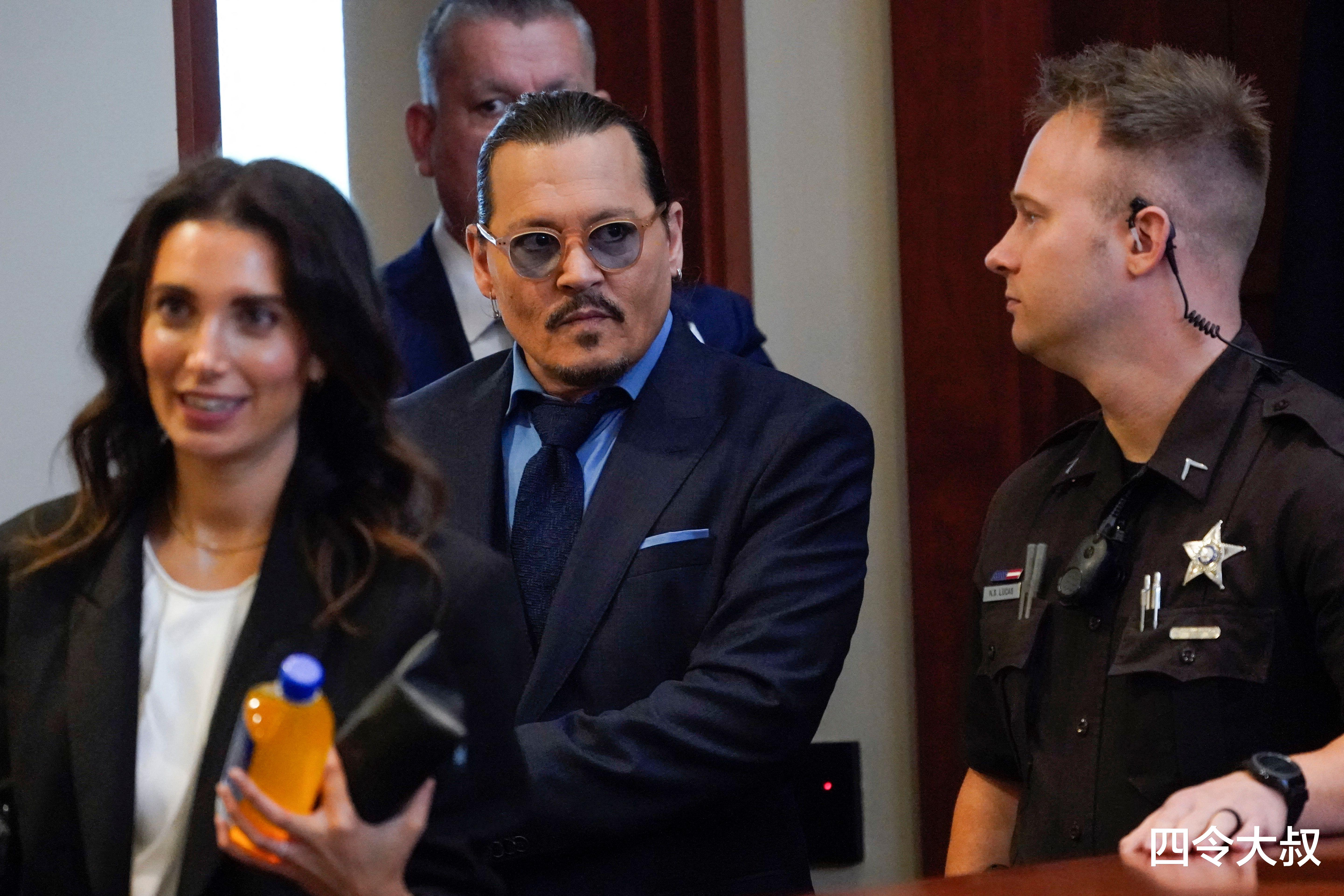 律师|强尼戴普被爆真与律师秘恋!对象不是卡蜜儿,而是她