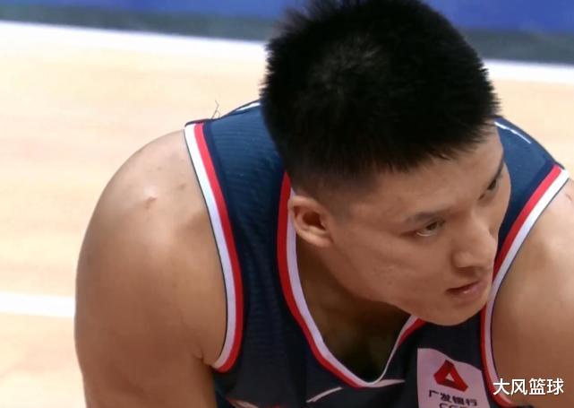 广东男篮|16+3+2！得分靠球商，防守靠态度，谢谢杜锋，培养出一名全能型球员