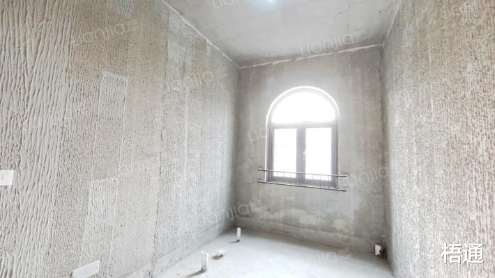 为什么越来越多的人直接入住毛坯房?有什么优缺点?