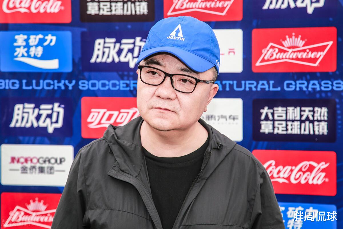 董路|国足骂战再升级！董路晒起诉文件却被律师嘲笑，巩汉林却放弃追责