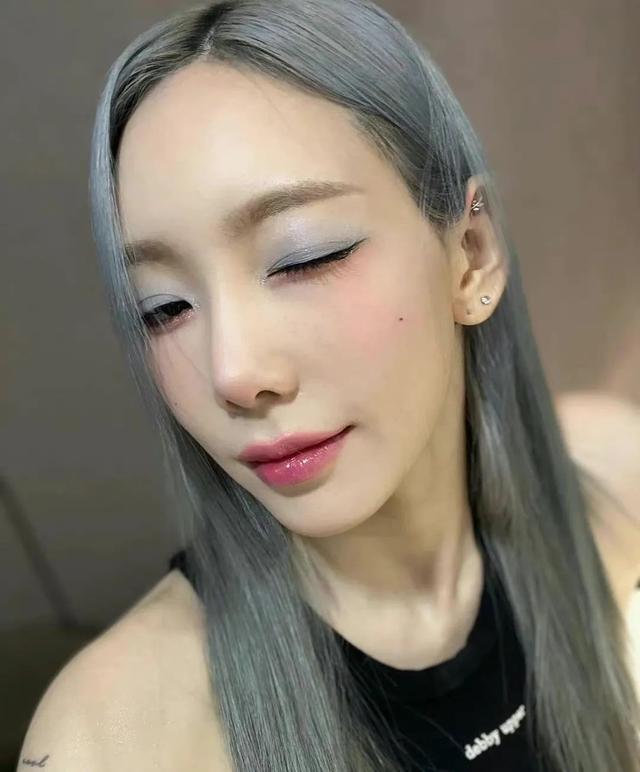 眼妆 2022年都要过完了，怎么还有人搞不定彩色系氛围感眼妆！