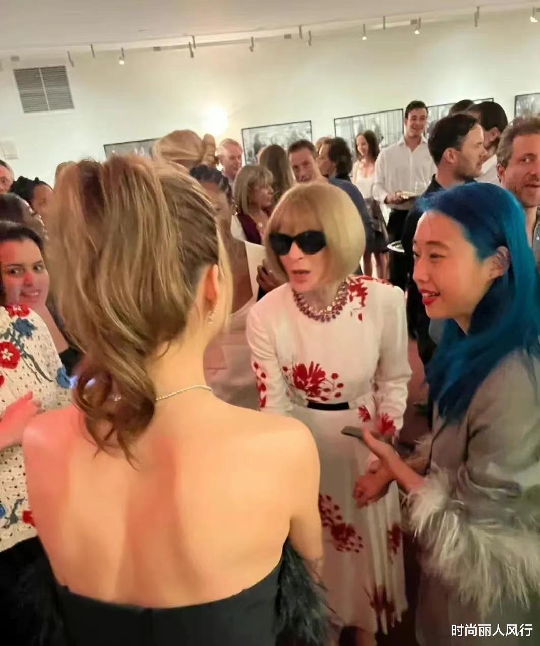 穿衣搭配|谷爱凌久违现身大爆火！穿羽毛装成全场焦点，vogue主编更笑开花