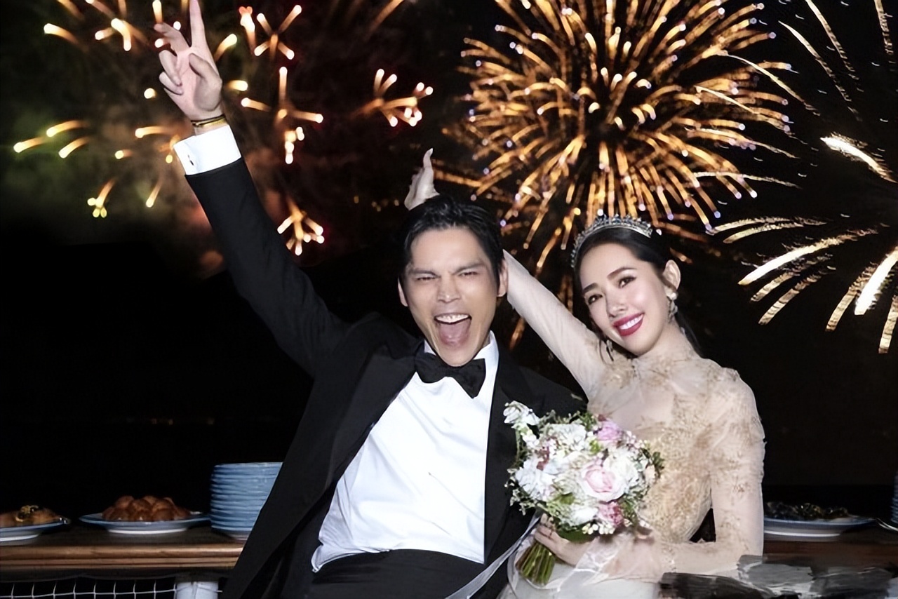 向太|向太高调炫富双喜临门!新豪宅以陈岚命名