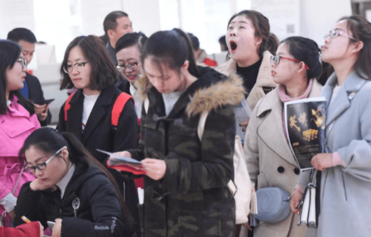 大学生|老板用“高薪”招新人,也不愿给老员工提薪,背后的原因过于现实