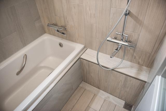 大地色系才是装修的新风向标，看看这家的设计，经典不易过时！