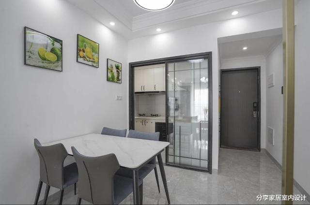 这是我见过装修比较好的88平小三房,全屋淡雅耐看,温馨又舒适!