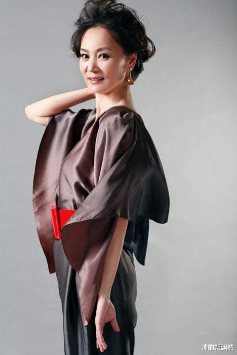 刘雪华|邓育昆逝世,遗孀刘雪华含泪追忆亡夫:最爱我的那个人去了天堂