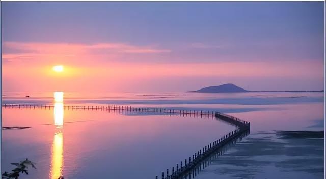 高原|说起中国五大淡水湖以及世界五大淡水湖，它们都位处哪里？