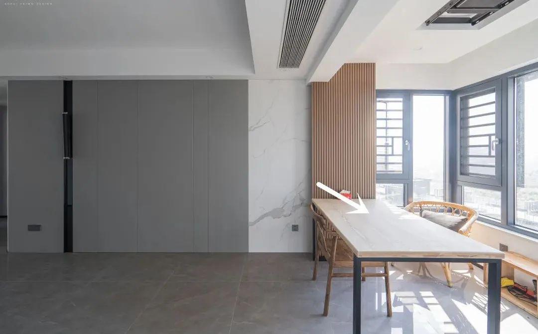 阳台放张桌子,好处居然这么多!