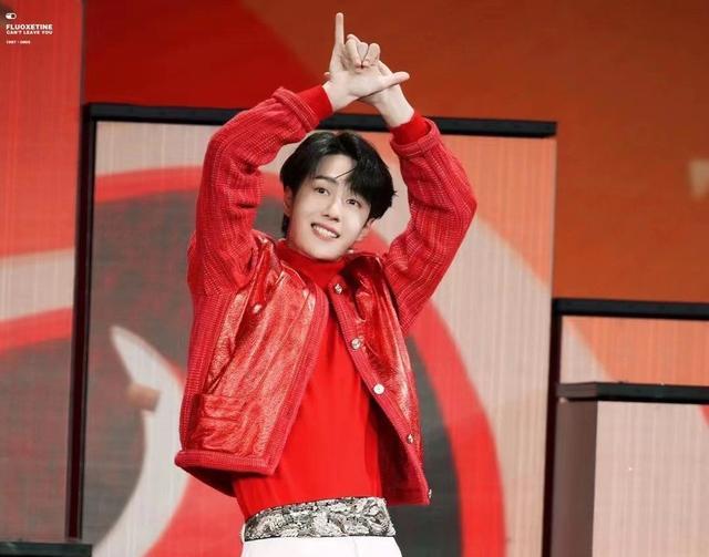 王一博|王一博频繁更新惹关注，质疑剧组拍摄地没网络？网友在线澄清