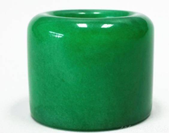 翡翠|翡翠扳指都有什么寓意？