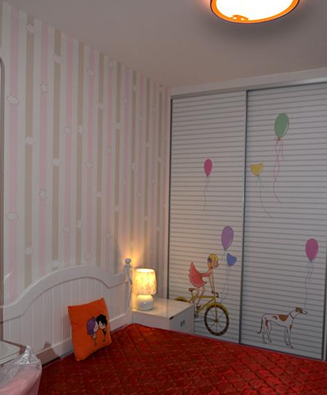 朋友新家装好了,很小很温馨,头一次看见这么设计电视墙的!