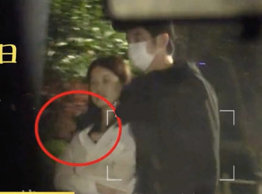 金世佳|金世佳被曝隐婚生子，妻子长得像马伊琍，1岁儿子外貌随爸爸