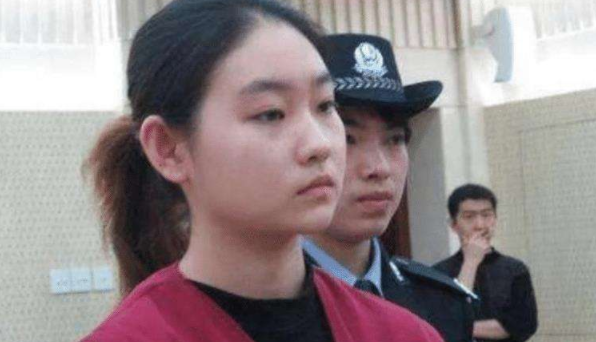 冯巩|“春晚常客”冯巩，被朋友保姆当众表白，被拒后索要50万分手费